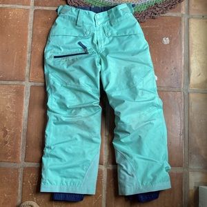 Girls insulated Patagonia ski pant size 5-6y XS
